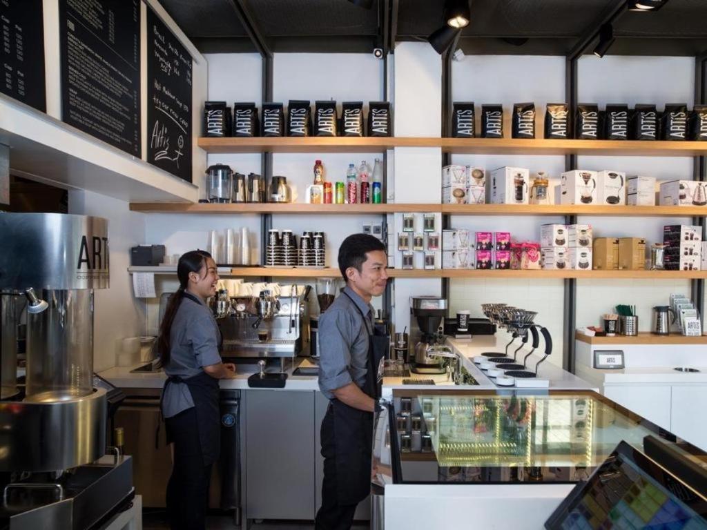 素坤逸18阿索克白屋酒店 曼谷 外观 照片